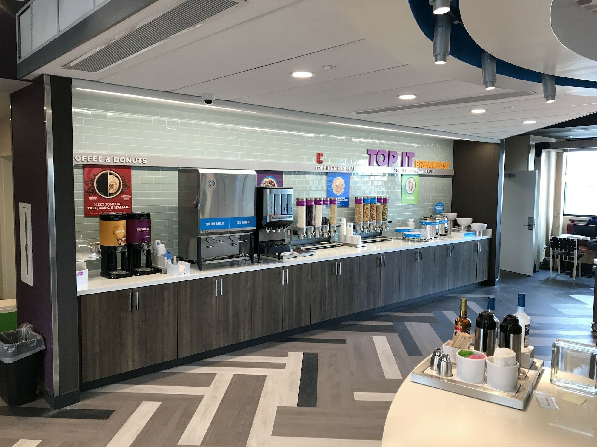 Готель Tru By Hilton Cedar Rapids Westdale Екстер'єр фото
